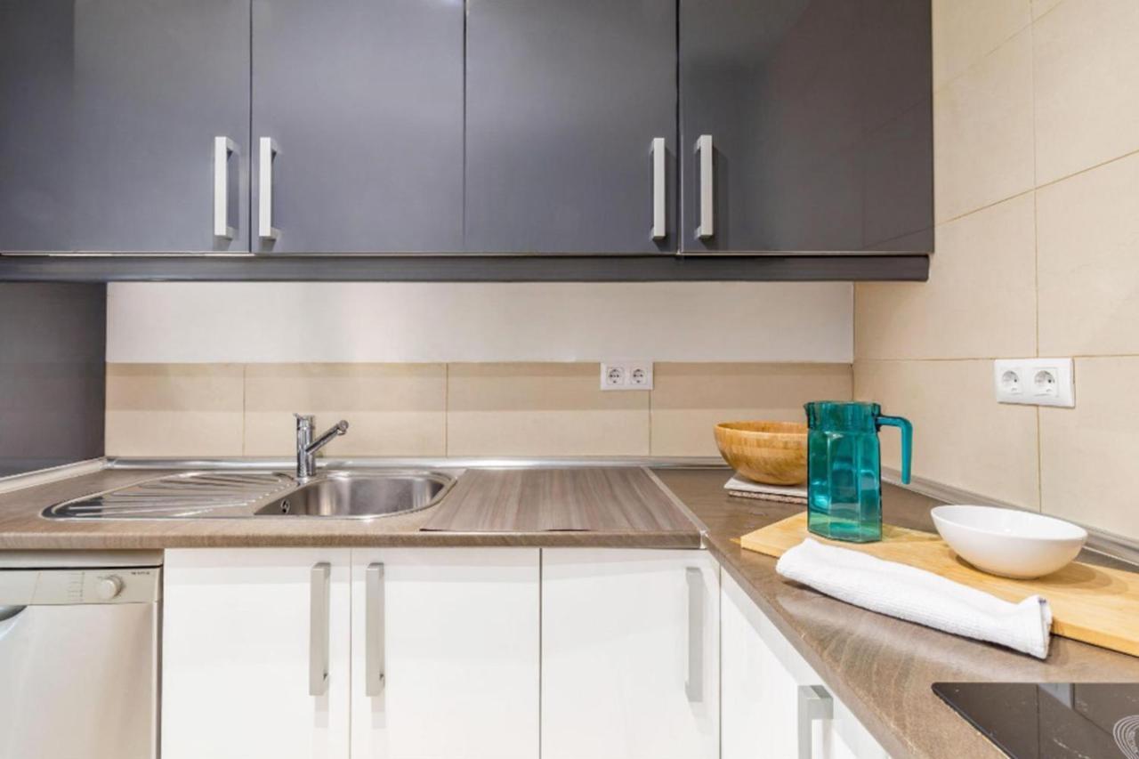 Spacious Flat Puerta Del Sol マドリード エクステリア 写真