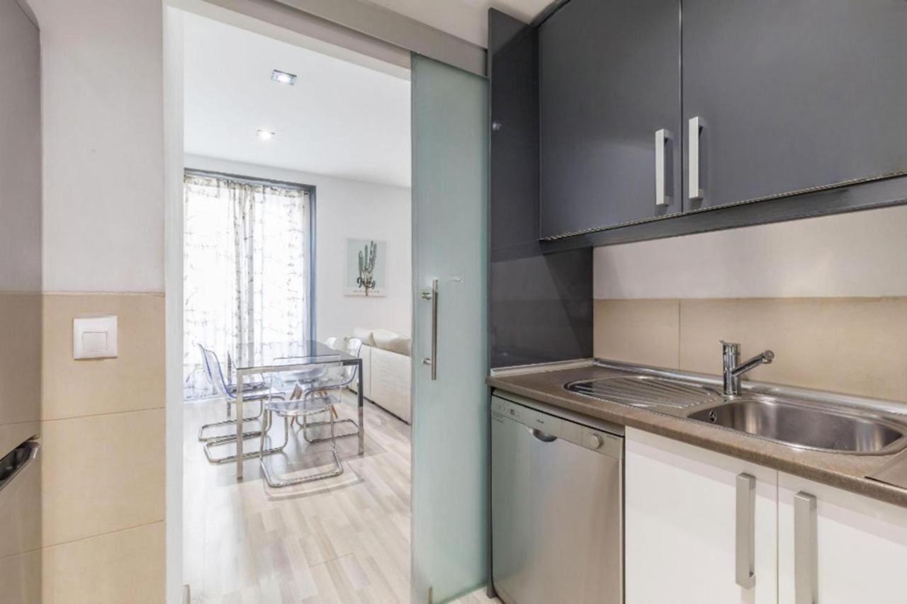 Spacious Flat Puerta Del Sol マドリード エクステリア 写真
